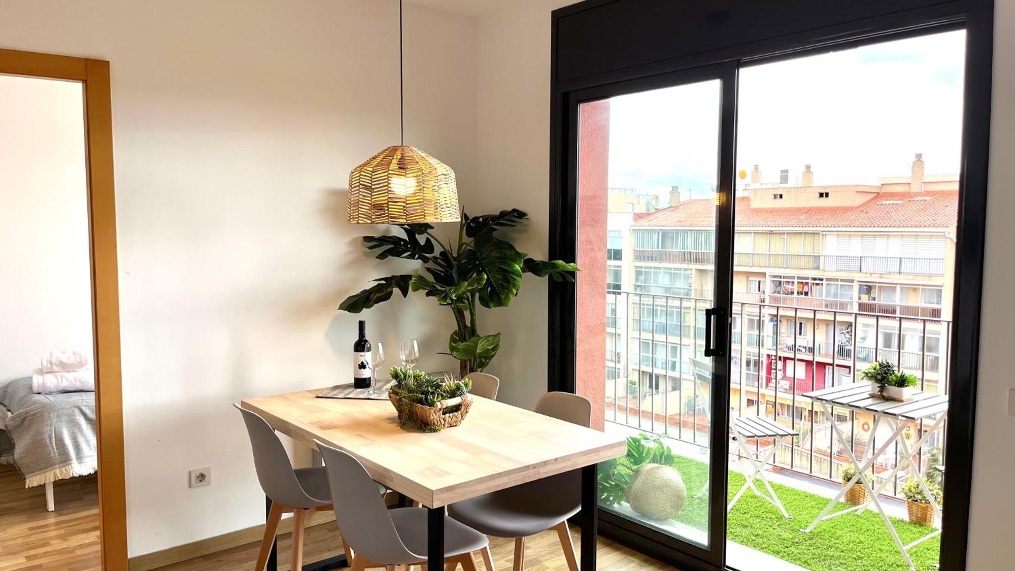 Apartamento Con Terraza By Prestigi Appartement Terrassa Buitenkant foto